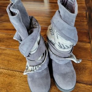 MUK LUKS Nikki Boot Size 6